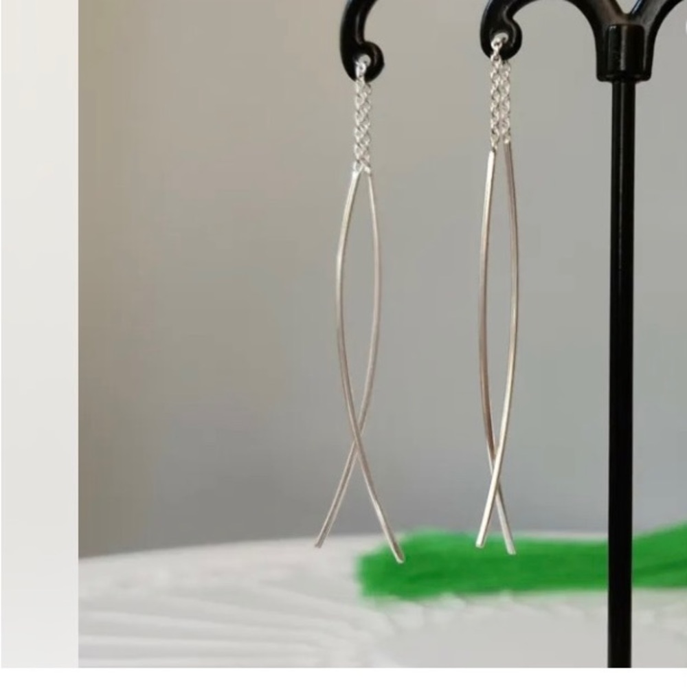 Solid sterling, silver stick and chain threader earrings.